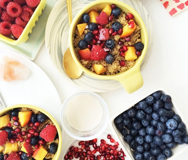 Quinoa Breakfast Cereal with Berries