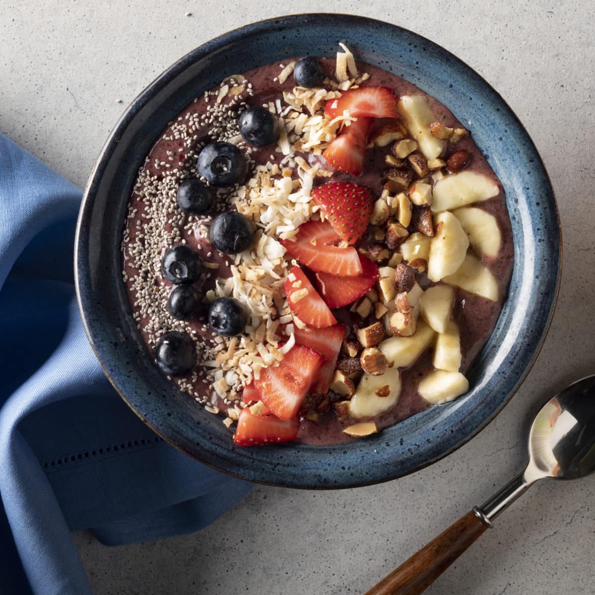 Berry Banana Smoothie Bowl