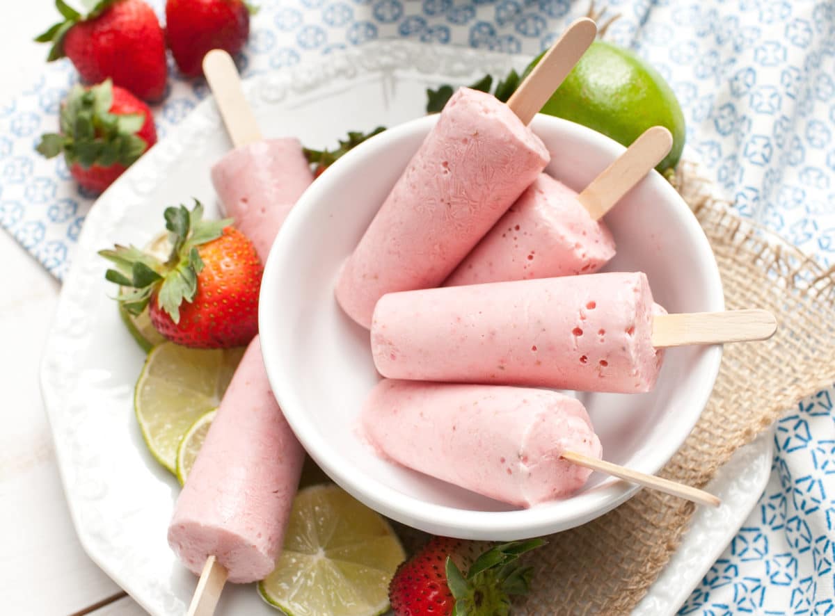 Strawberry Lime Smoothie Pops