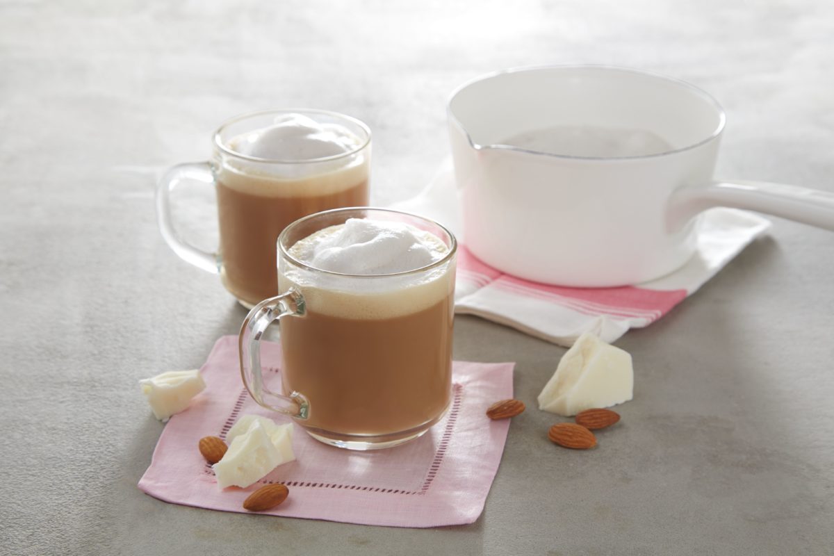 6_White Chocolate Mocha_FY23 New Recipes_P_22-blu-0153