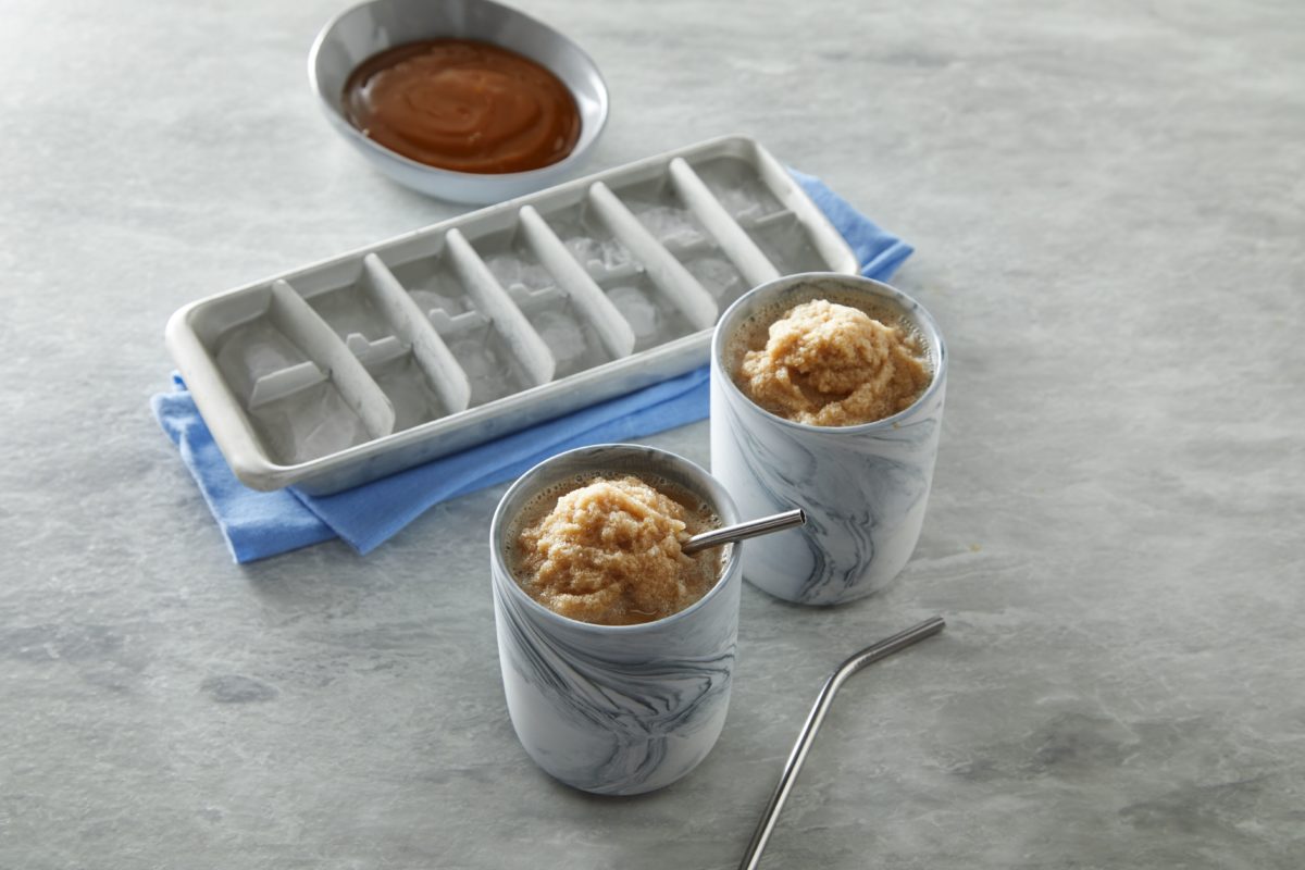 8_Caramel Frappe_FY23 New Recipes_P_22-blu-0153-1